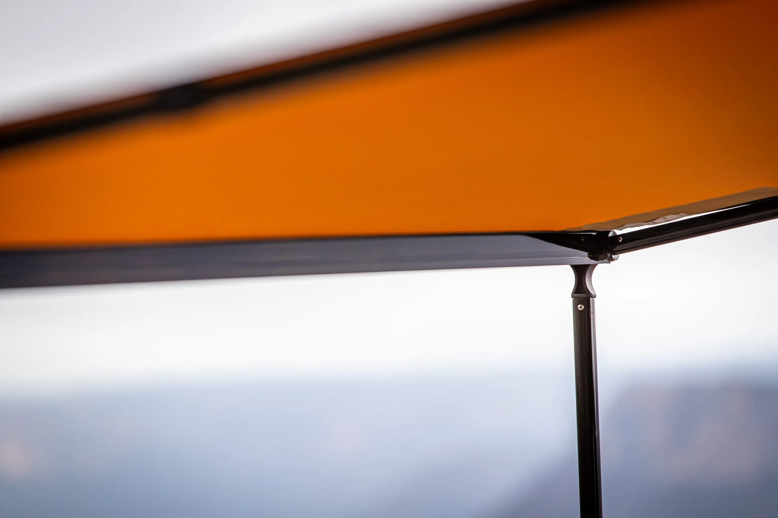 ARB GLOSS BLACK ALUMINUM AWNING 2500MM WITH LED LIGHT