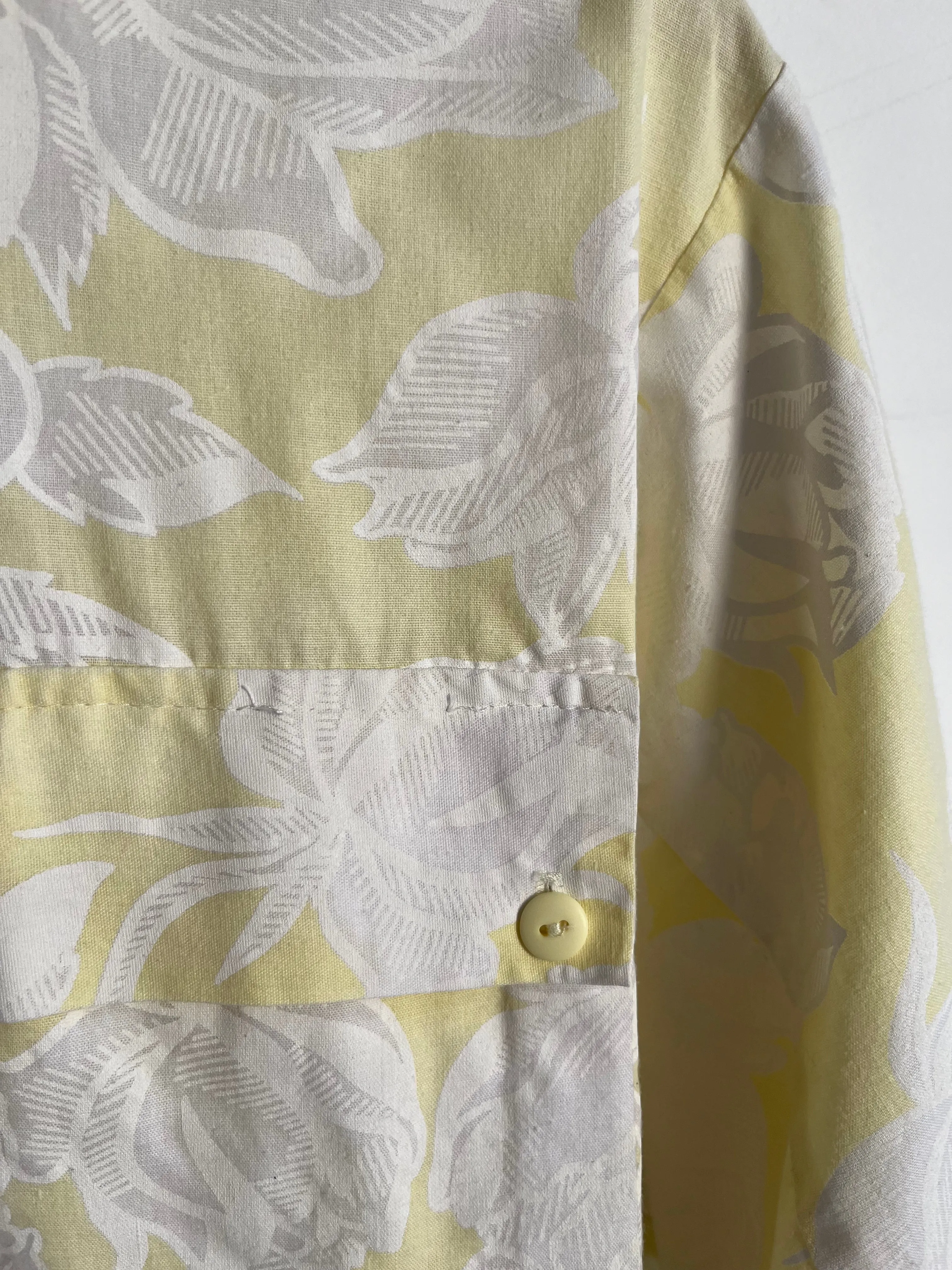 Box Pocket Floral Blouse