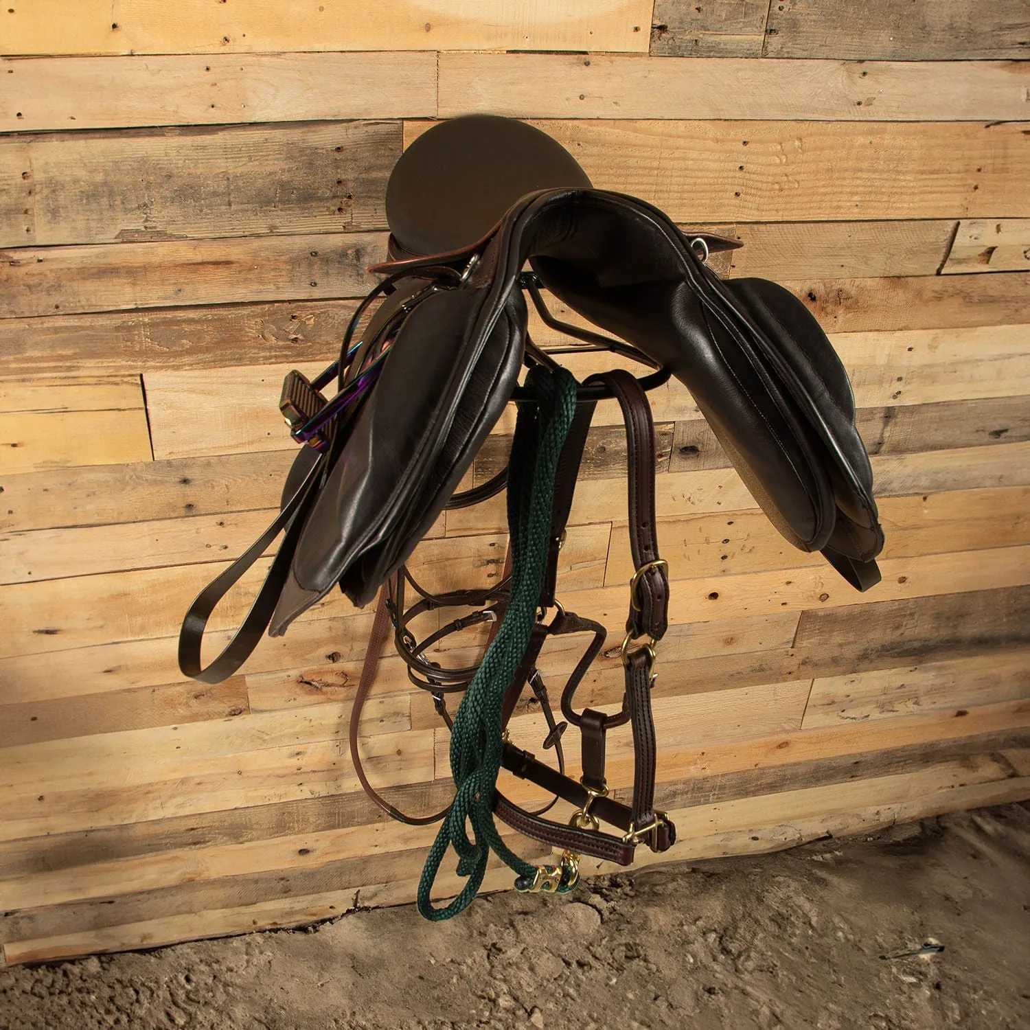 Jeffers Wall Saddle Rack
