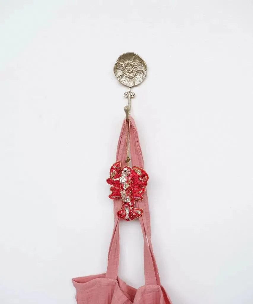Mia Poppy Hook